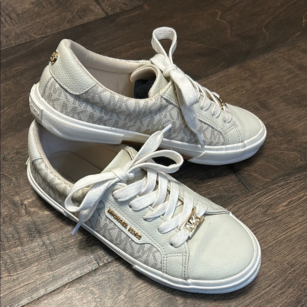 Michael Kors Poppy‎ Lace Up Sneakers